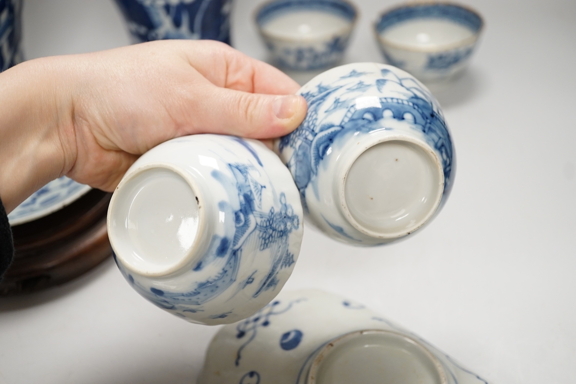 A group of 19th century and later Chinese blue and white porcelain, tallest 31cm